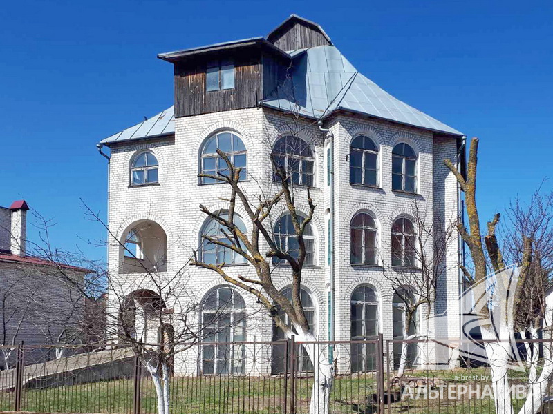  Коробка под готический дом за $205 000.