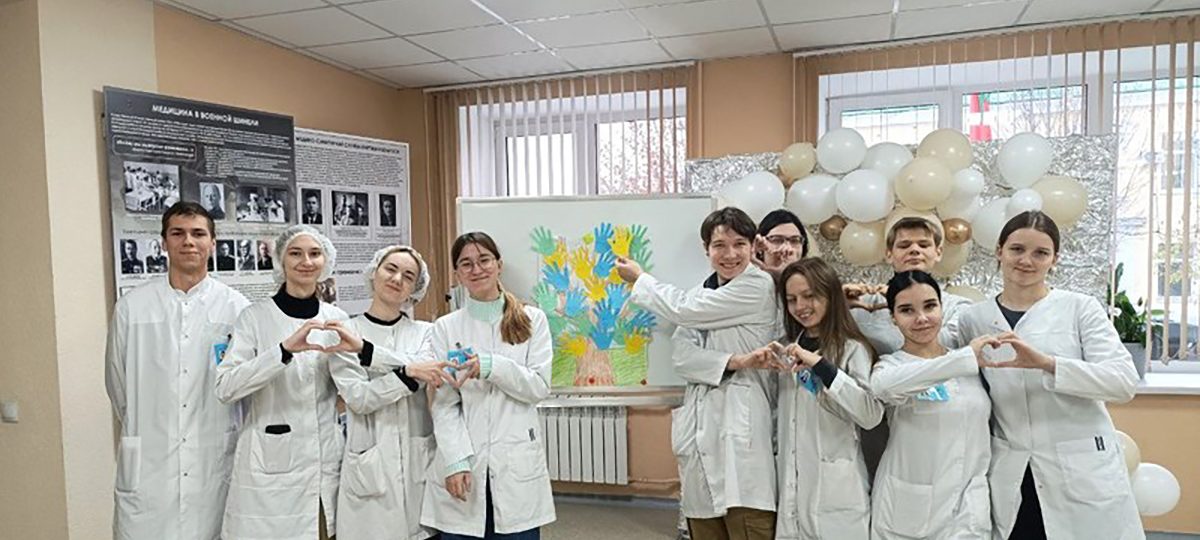 студенты медицинского колледжа