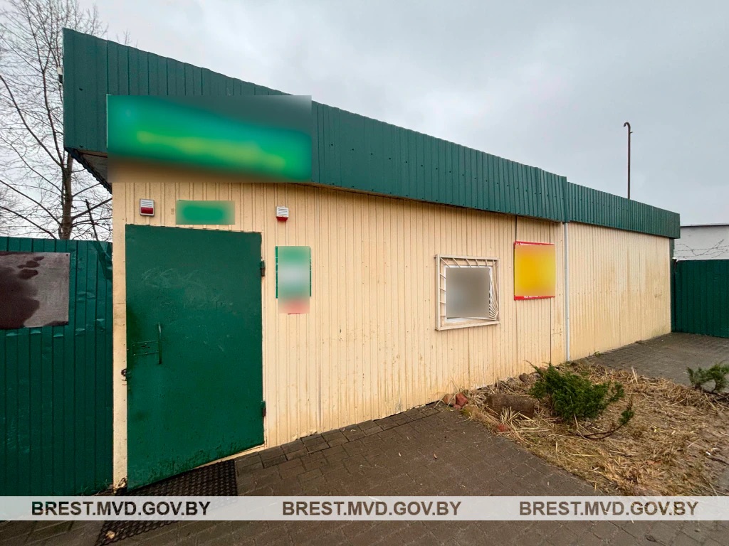 Здание предприятия на Брестчине, где работники украли медный кабель. 