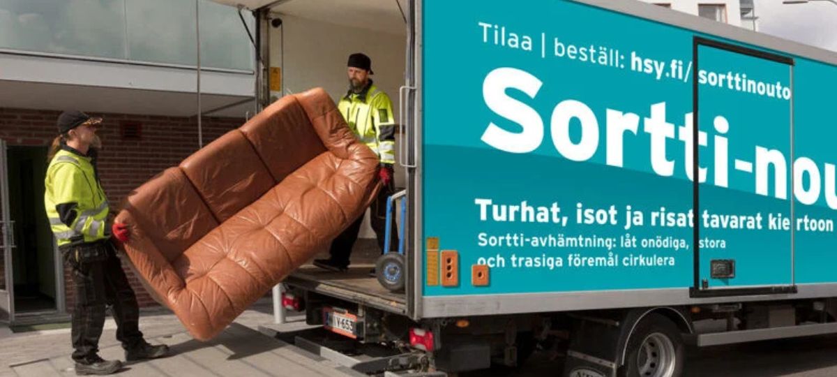 Машина для вывоза крупногабаритных предметов в Финляндии — часть сервиса «Sortti pick‑up» в Хельсинки
