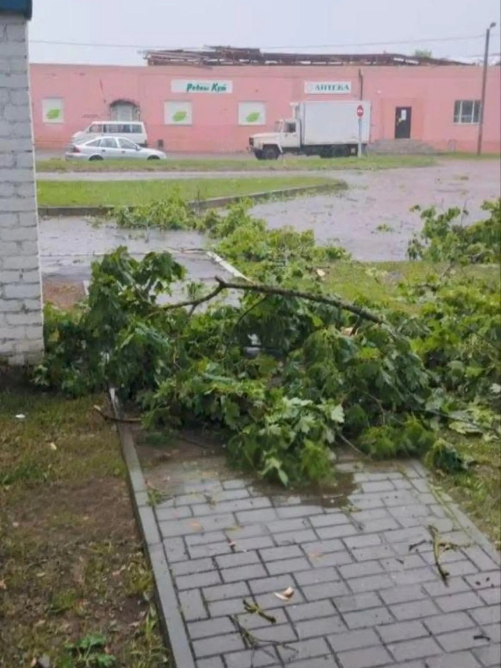 Последствия непогоды в агрогородке Деревная
