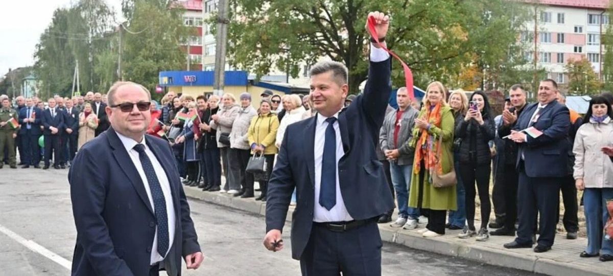 чиновники с помпой открыли мост
